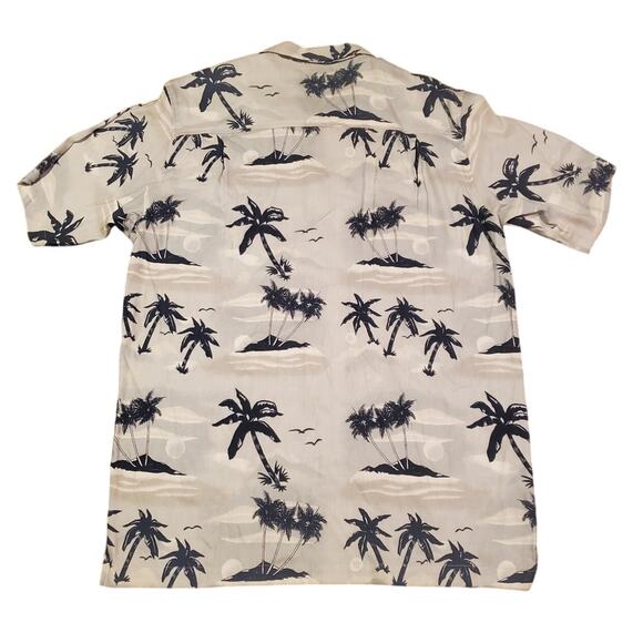 Cherokee Waikiki Wear Button Up Shirt Sz‎ L Short Sleeve Hawaiian Palm Trees - Picture 2 of 4